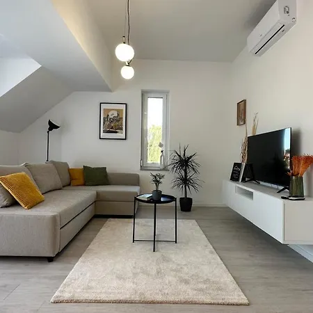 Apartment Linden Apartman 106 - Adults Only