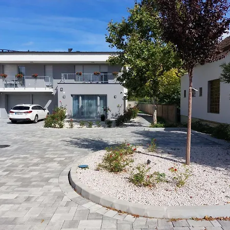 Linden Apartman 106 - Adults Only Mosonmagyarovar