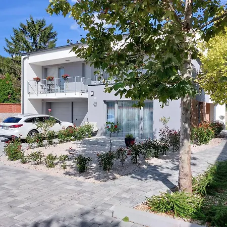 Apartment Linden Apartman 106 - Adults Only Mosonmagyarovar